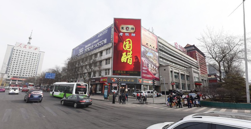 太原迎澤大街五一廣場室外全彩色顯示屏