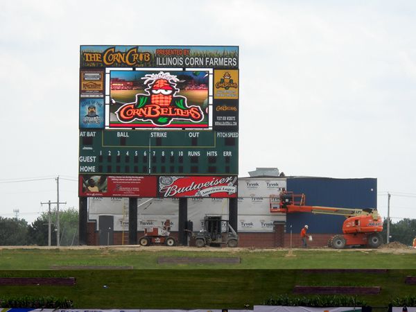 美國伊利諾伊大學(xué)體育場led室內(nèi)全彩屏