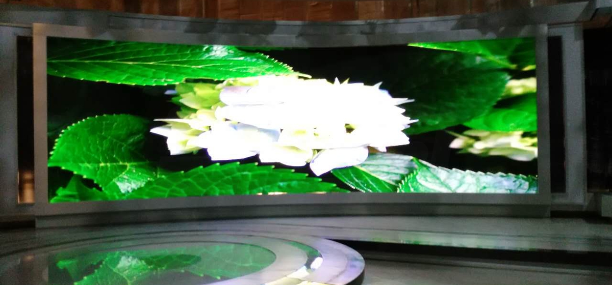 山東電視臺(tái)室內(nèi)全彩顯示屏