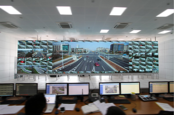 上海虹梅南路隧道監控中心36㎡室內全彩屏