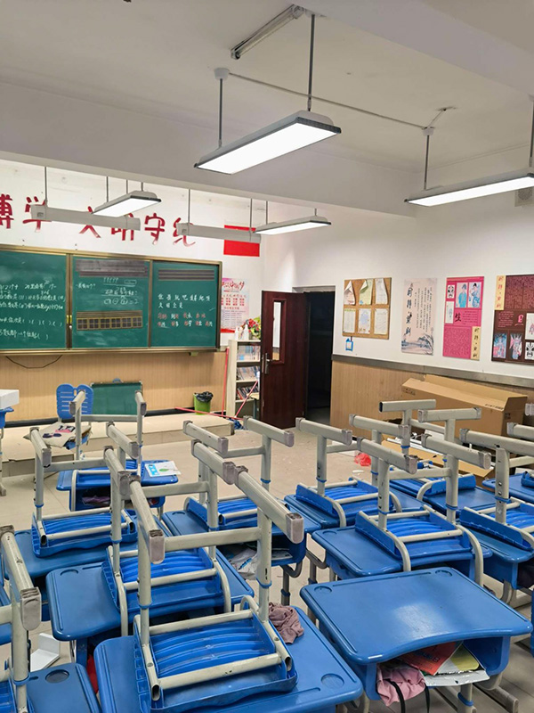 教室黑板燈應該根據哪些因素去選購？