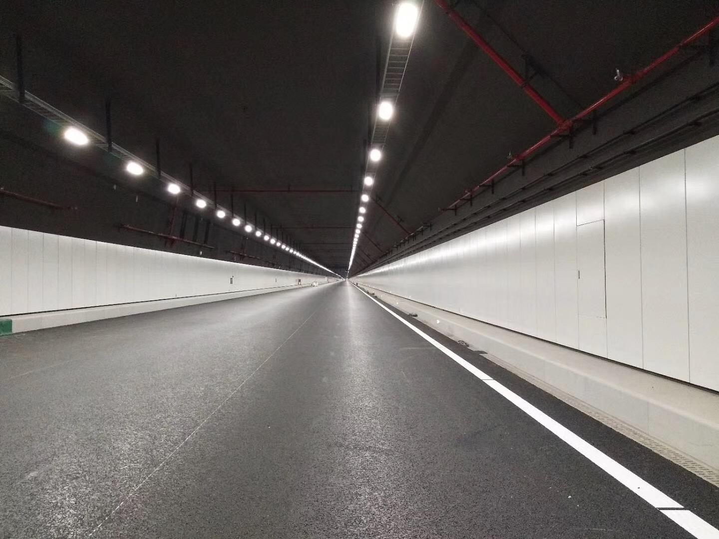 港珠澳大橋,隧道LED燈組,智能調光系統(tǒng),構筑安全光環(huán)境