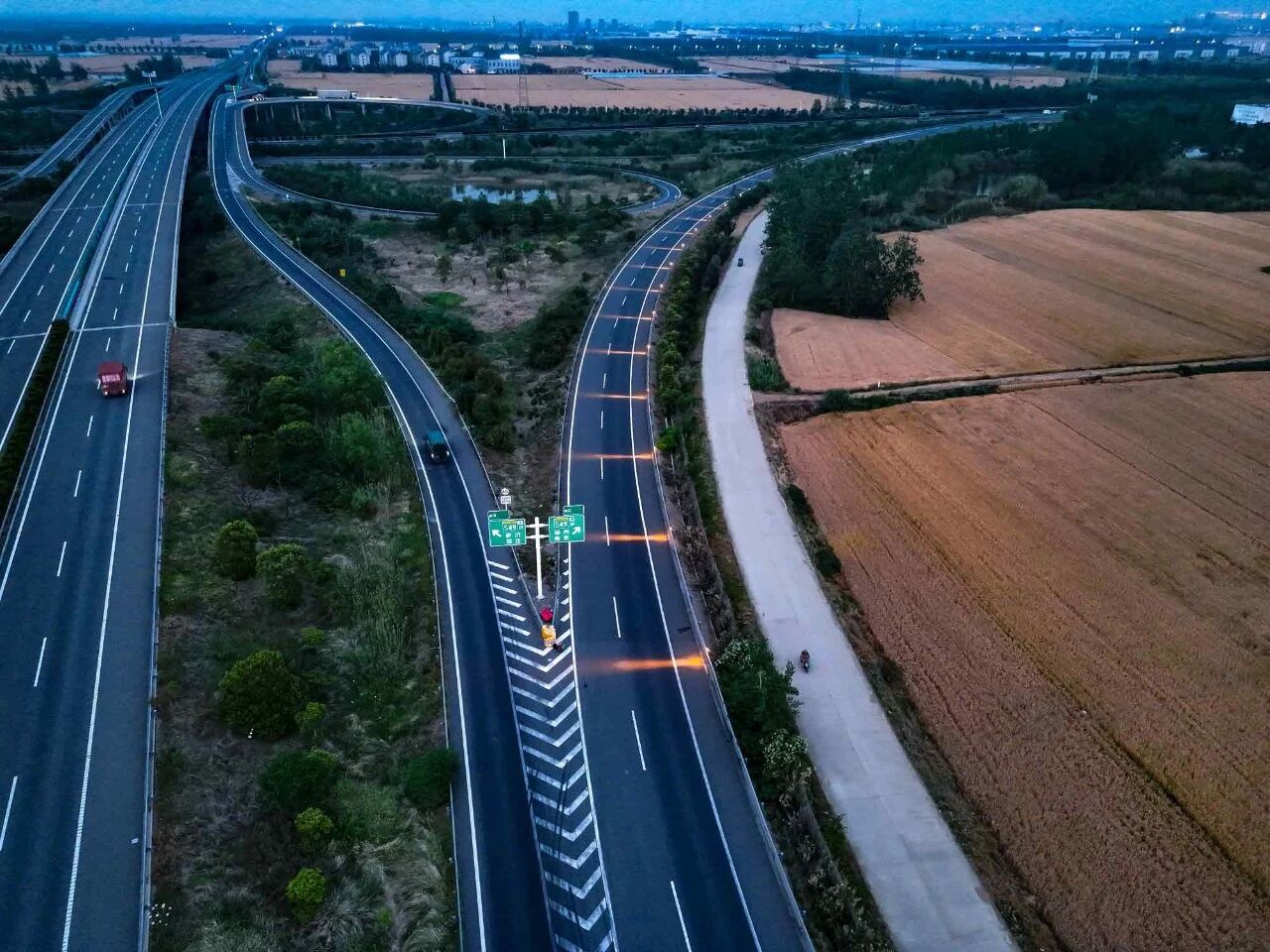 當(dāng)我們追光時(shí),也在追尋你,三思LED,照亮家國,同慶之路